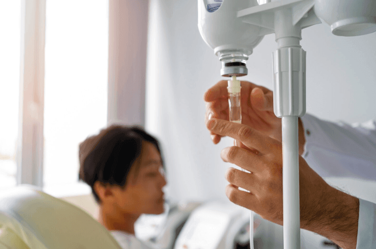 Интерпретация ферритина в контексте воспалительного ответа и СРБ при планировании IV-терапии